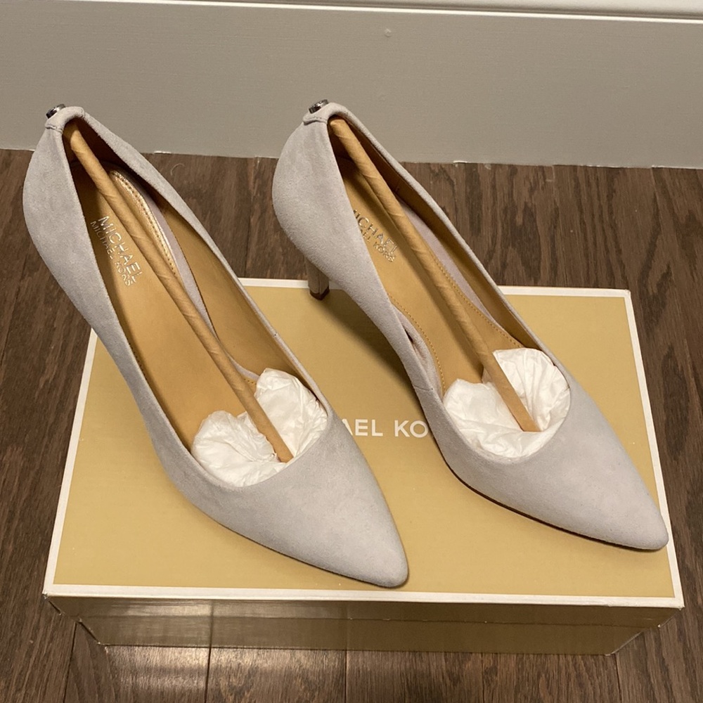 Michael Kors Gray Suede Pumps (Size 7)